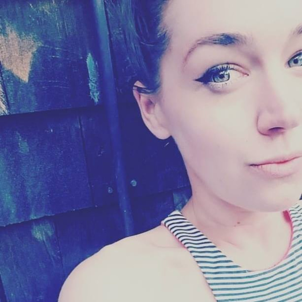 Meet your Posher, Abigael